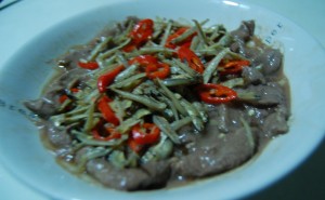Steamed beef with ikan bilis recipe